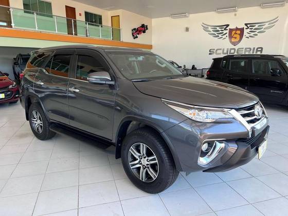 TOYOTA HILUX SW4 2.7 SRV 7 LUGARES 4X2 16V FLEX 4P AUTOMÁTICO